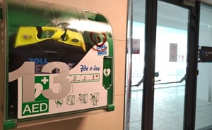 Defibrilátor malá.jpg