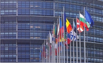 perex_Evropský_parlament_ilu.jpg